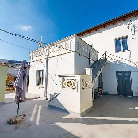 Apartamento Dimora D'arte Speciale Tarshito