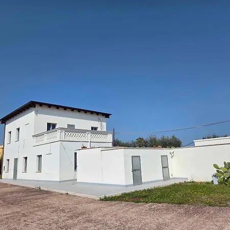 Dimora D'arte Speciale Tarshito Apartment Bari